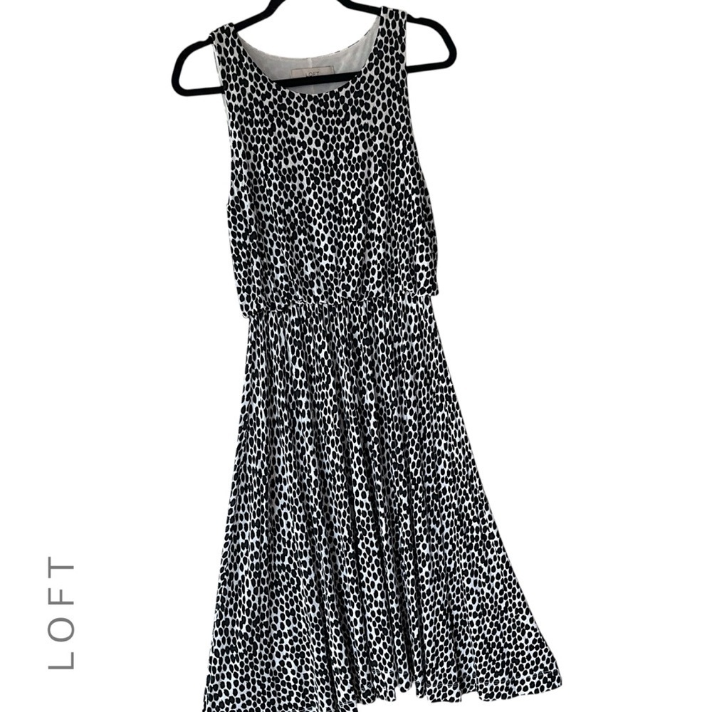 LOFT NWOT SLEEVELESS DRESS BLACK & WHITE GRAPHIC DOT PRINT BLOUSON | SIZE: SMALL